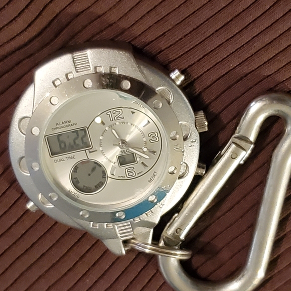 Silvertone  Analog-Digital Key Ring Clip-On - Picture 3 of 9